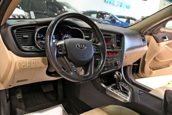 Kia Optima, 2.0 л, АТ, 2012 фото 12