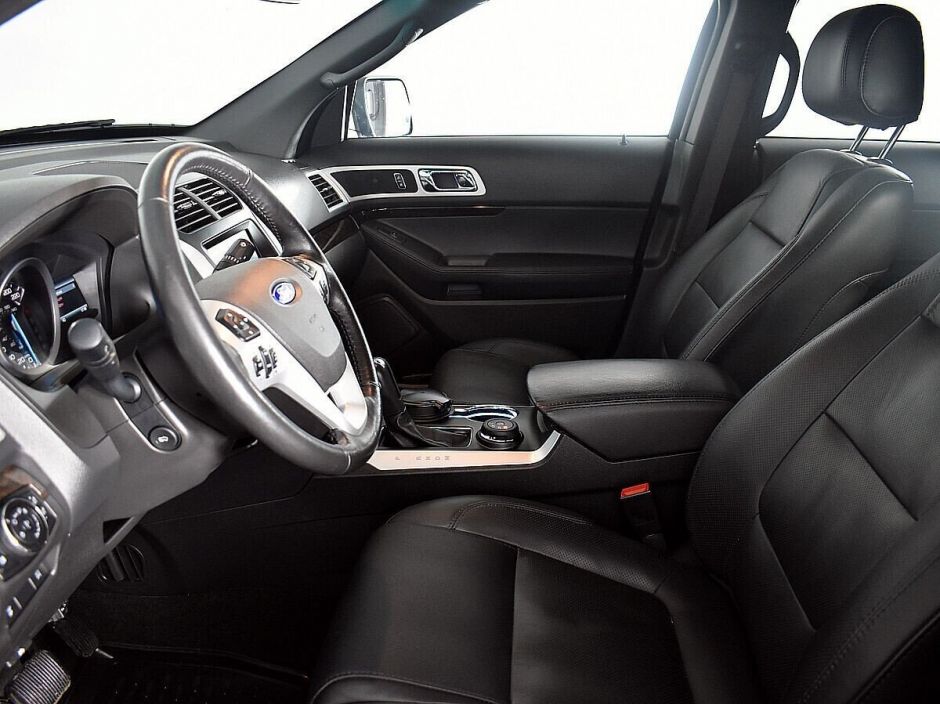 Ford Explorer, 3.5 л, АТ, 2015 фото 5