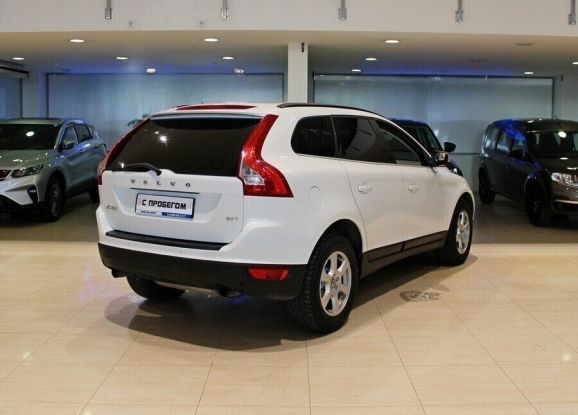 Volvo XC60, 2.0 л, Робот, 2012 фото 4