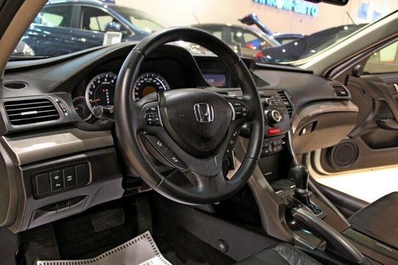 Honda Accord, 2.4 л, АТ, 2009 фото 2
