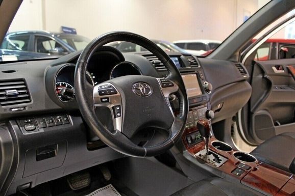Toyota Highlander, 3.5 л, АТ, 2011 фото 1