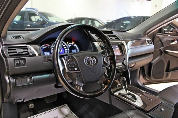 Toyota Camry, 2.0 л, АТ, 2012 фото 2