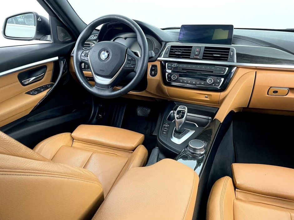 BMW 3 серии, 2.0 л, АТ, 2017 фото 13