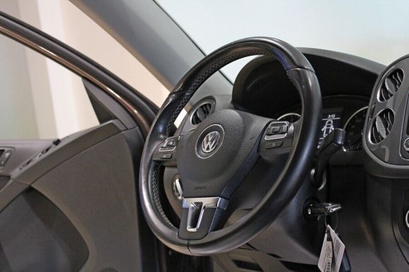 Volkswagen Tiguan, 2.0 л, АТ, 2015 фото 9
