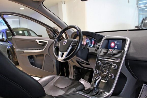 Volvo XC60, 2.4 л, АТ, 2015 фото 10