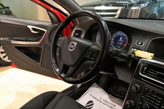 Volvo S60, 2.0 л, Робот, 2011 фото 2