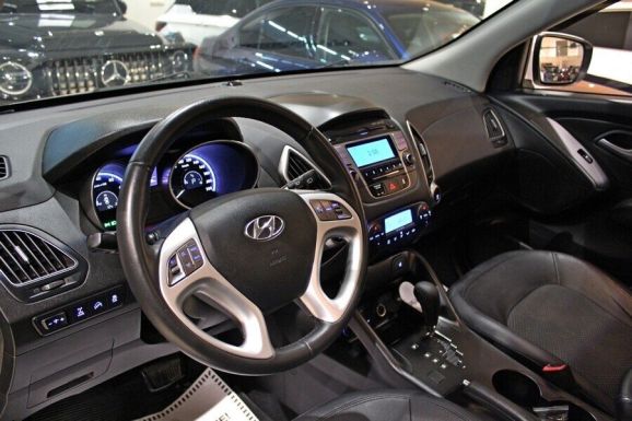 Hyundai ix35, 2.0 л, АТ, 2011 фото 2