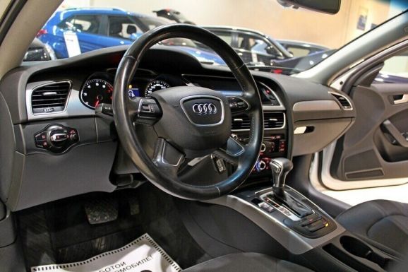 Audi A4, 1.8 л, Вариатор, 2010 фото 7