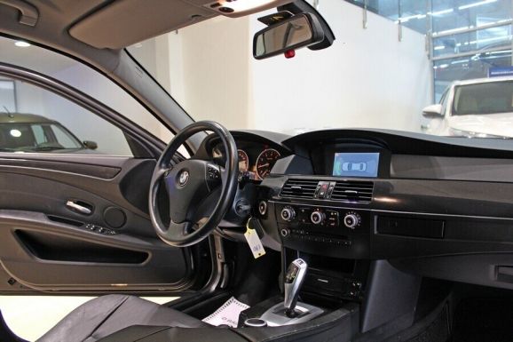 BMW 5 серии, 2.5 л, АТ, 2010 фото 7