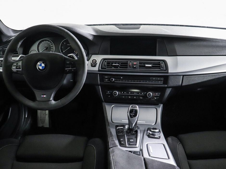 BMW 5 серии, 2.5 л, АТ, 2010 фото 8
