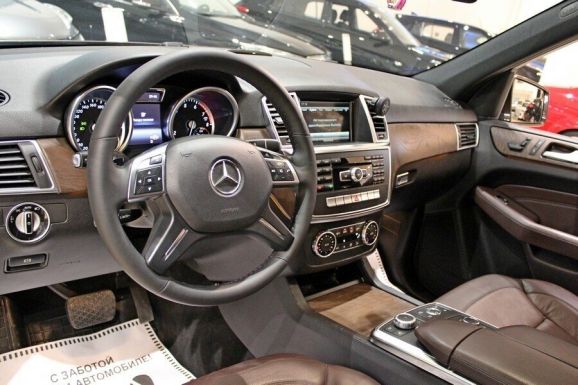 Mercedes-Benz M-Класс, 3.5 л, АТ, 2013 фото 13