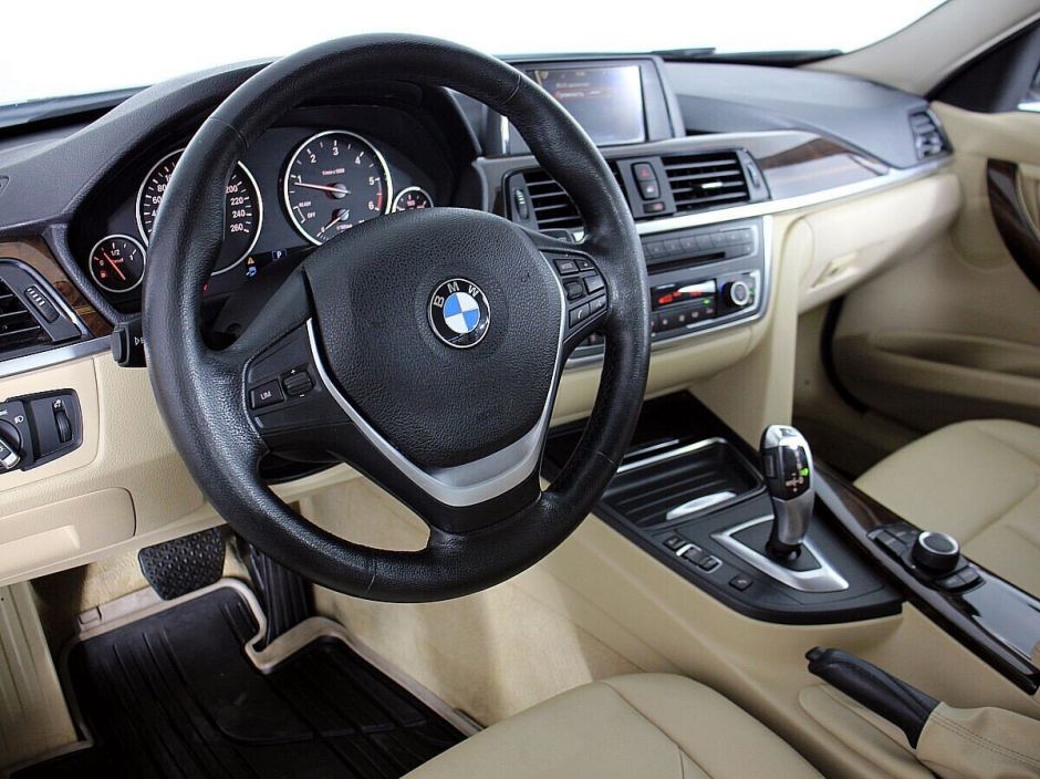 BMW 3 серии, 2.0 л, АТ, 2012 фото 6