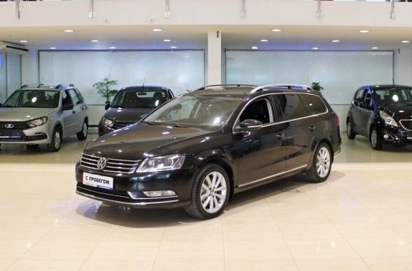 Volkswagen Passat, 1.8 л, Робот, 2011 фото 3