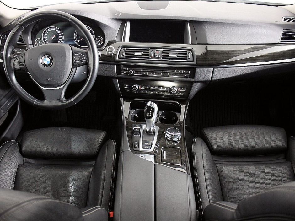 BMW 5 серии, 2.0 л, АТ, 2016 фото 7