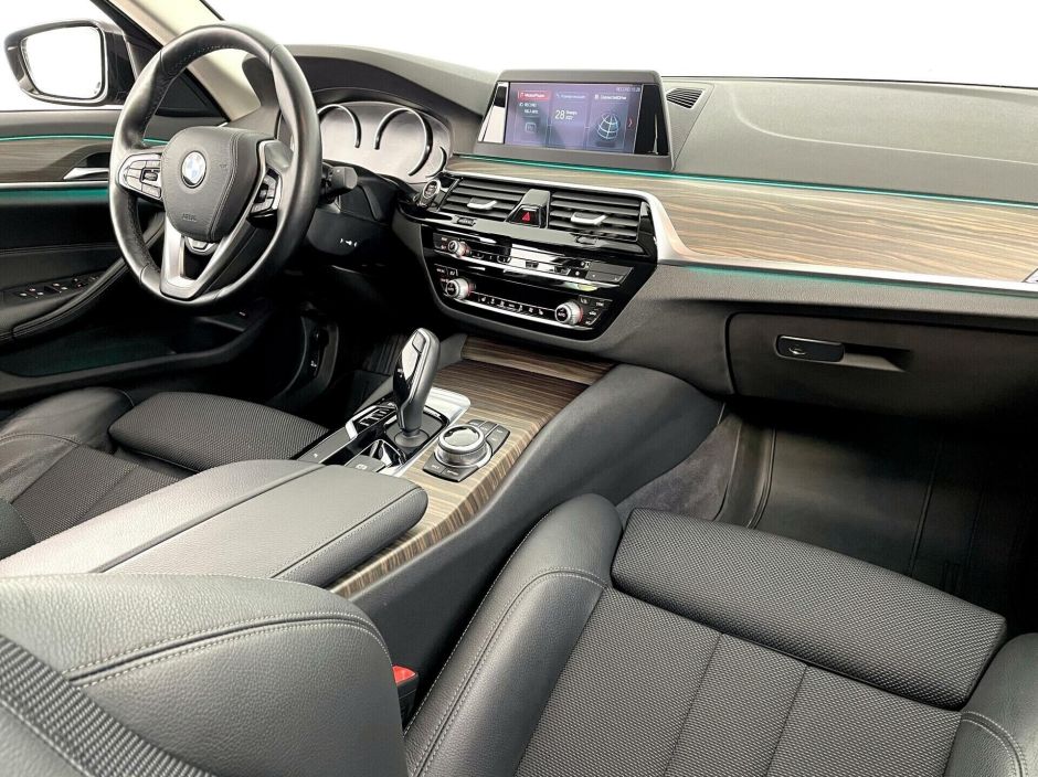 BMW 5 серии, 2.0 л, АТ, 2017 фото 9