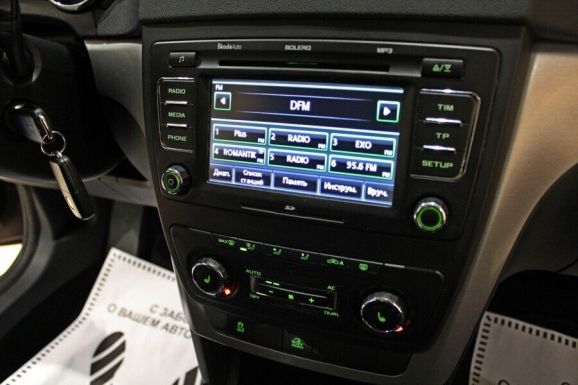 Skoda Yeti, 1.8 л, Робот, 2013 фото 2