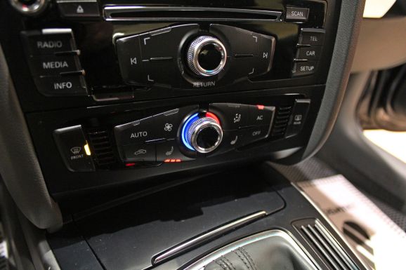 Audi A4, 1.8 л, Вариатор, 2015 фото 1