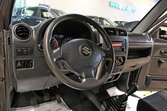 Suzuki Jimny, 1.3 л, МТ, 2010 фото 2