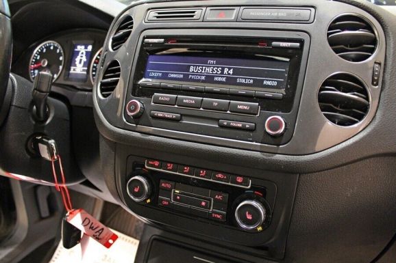 Volkswagen Tiguan, 1.4 л, Робот, 2014 фото 9