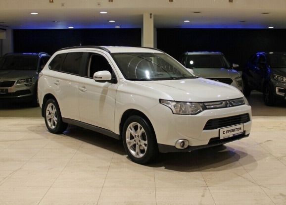 Mitsubishi Outlander, 2.4 л, Вариатор, 2013 фото 5