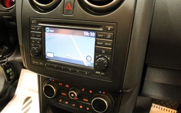 Nissan Qashqai, 2.0 л, Вариатор, 2011 фото 8