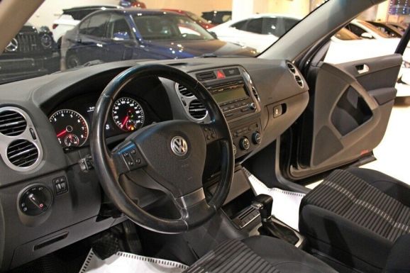 Volkswagen Tiguan, 2.0 л, АТ, 2009 фото 10