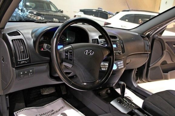 Hyundai Elantra, 1.6 л, АТ, 2010 фото 2