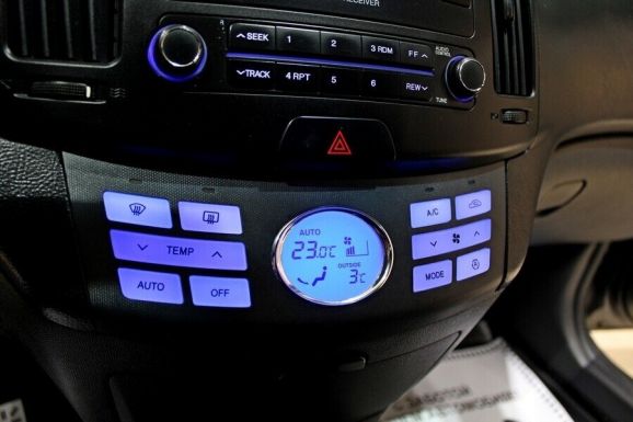 Hyundai Elantra, 1.6 л, АТ, 2010 фото 1