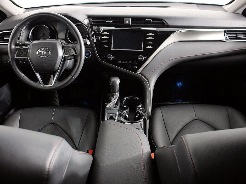 Toyota Camry, 2.5 л, АТ, 2020 фото 8