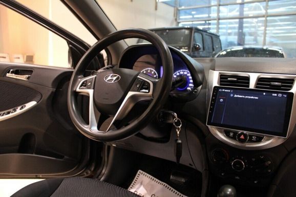 Hyundai Solaris, 1.6 л, АТ, 2012 фото 7