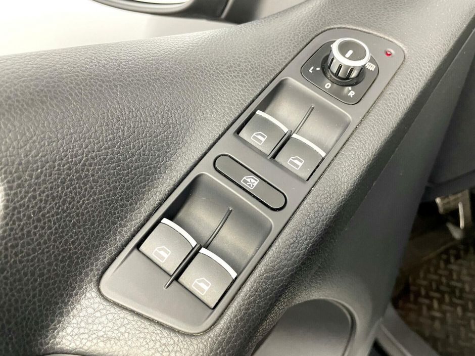 Volkswagen Tiguan, 2.0 л, АТ, 2013 фото 5