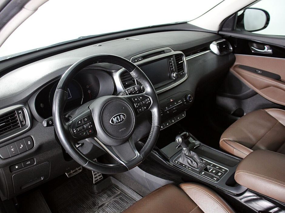 Kia Sorento, 2.2 л, АТ, 2017 фото 5