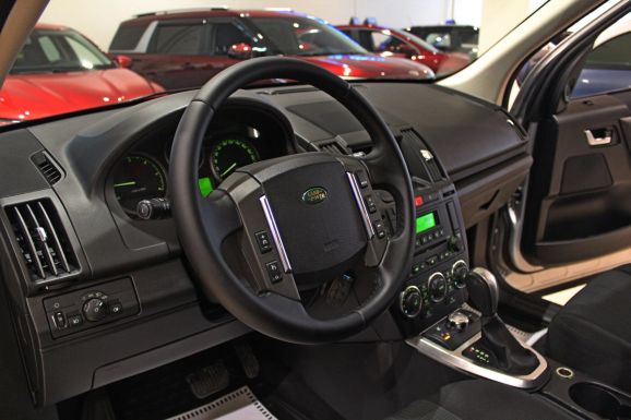 Land Rover Freelander, 2.2 л, АТ, 2010 фото 2