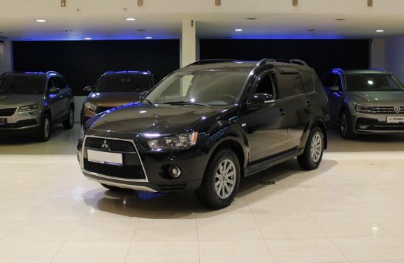 Mitsubishi Outlander, 2.0 л, Вариатор, 2011 фото 3
