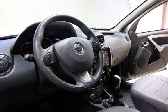 Nissan Terrano, 2.0 л, АТ, 2017 фото 9