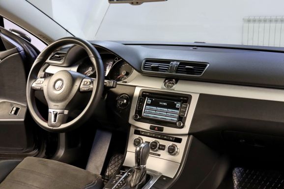 Volkswagen Passat CC, 1.8 л, Робот, 2013 фото 7