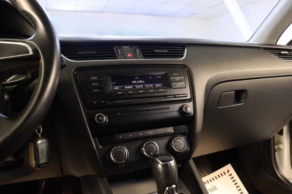 Skoda Octavia, 1.2 л, Робот, 2014 фото 2