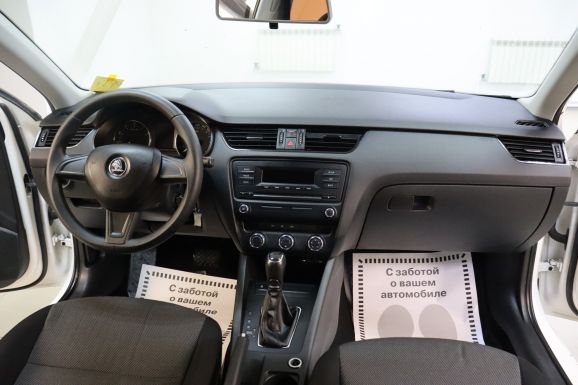 Skoda Octavia, 1.2 л, Робот, 2014 фото 7