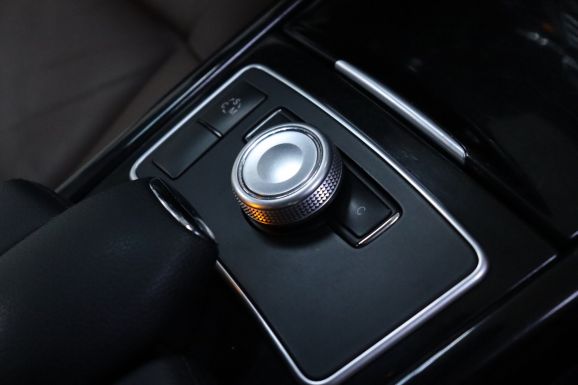 Mercedes-Benz E-Класс, 3.0 л, АТ, 2011 фото 9