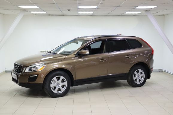 Volvo XC60, 2.0 л, Робот, 2010 фото 3