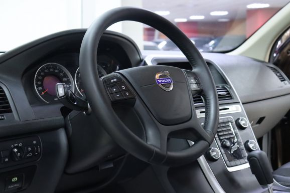 Volvo XC60, 2.0 л, Робот, 2010 фото 11