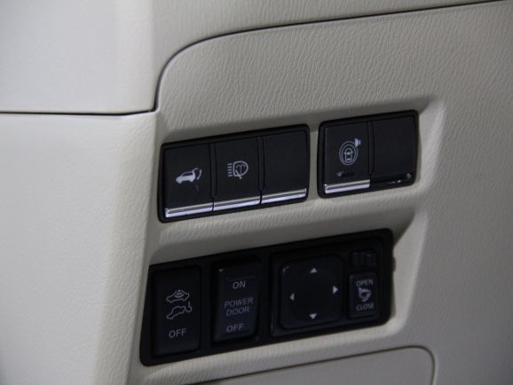 Nissan Patrol, 5.6 л, АТ, 2012 фото 20
