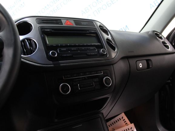Volkswagen Tiguan, 2.0 л, АТ, 2010 фото 10