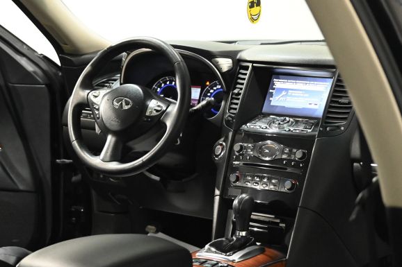 Infiniti FX, 3.7 л, АТ, 2012 фото 9