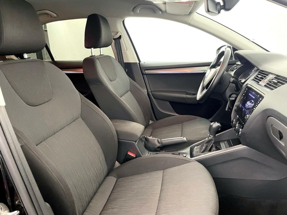 Skoda Octavia, 1.8 л, Робот, 2018 фото 10