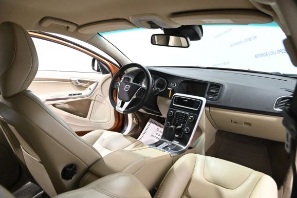 Volvo S60, 1.6 л, АТ, 2011 фото 8