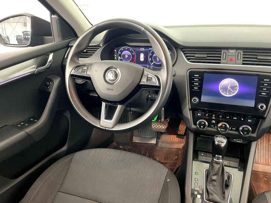 Skoda Octavia, 1.8 л, Робот, 2018 фото 8