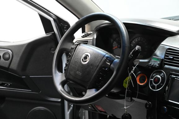 SsangYong Kyron, 2.0 л, АТ, 2009 фото 10