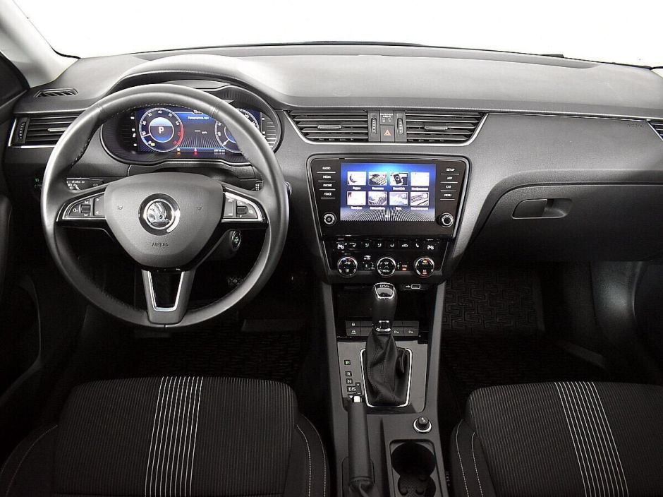 Skoda Octavia Импорт, 1.5 л, Робот, 2019 фото 7