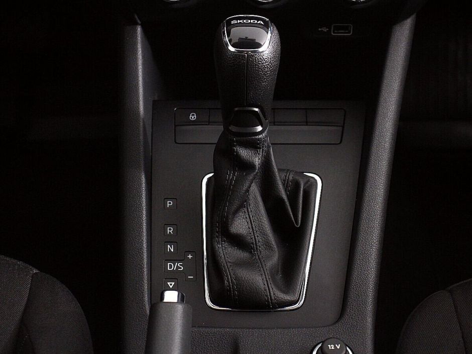 Skoda Octavia, 1.6 л, АТ, 2019 фото 2